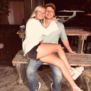 Meet your Posher, Bailey